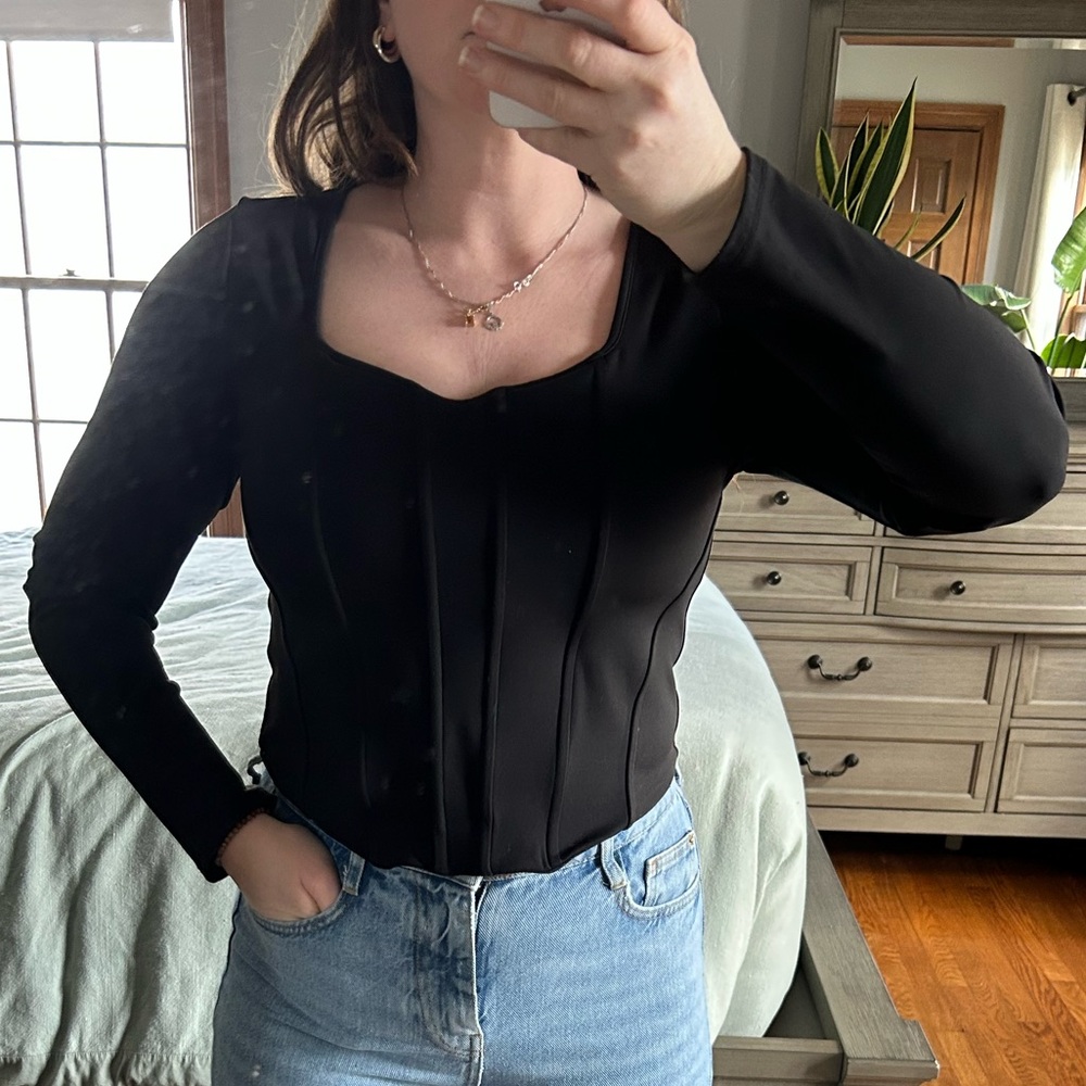 Black Coset Ribbed Long Sleeve!